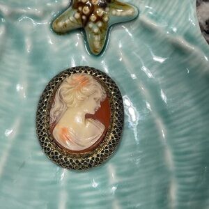Vintage Cameo Pin Brooch Pendant